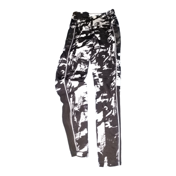 Nicole Miller Sport Pants - Nicole Miller Sport Leggings Black White Graffiti Print Mesh Calves Small